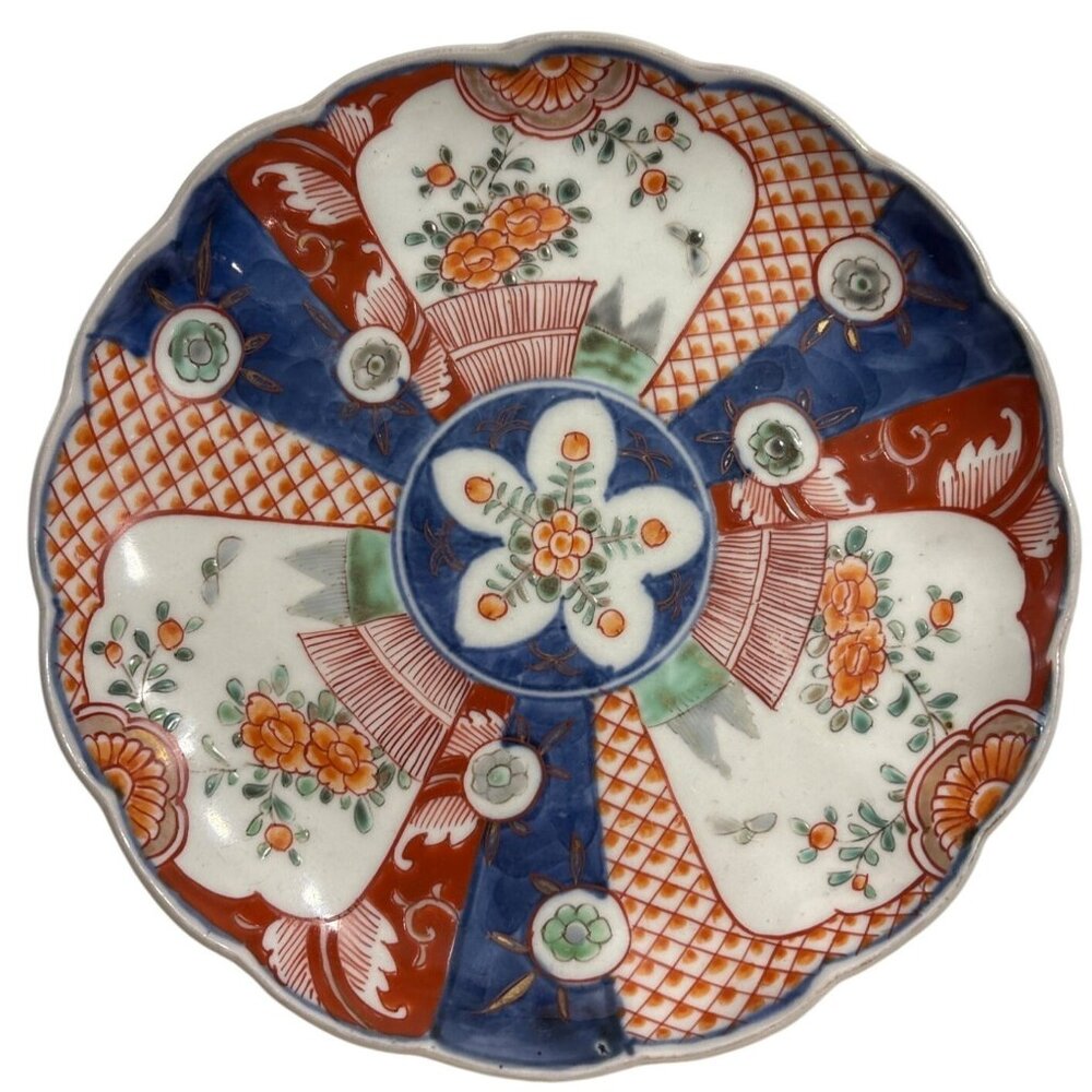 Imari Porcelain Plate Antique Japanese Floral Decorative 7.5" Scalloped Edge